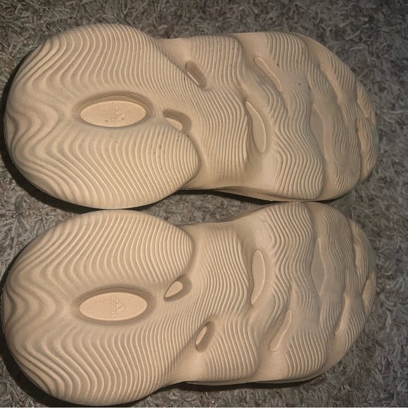 Yeezy Foam Runner ‘Ochre’ - Picture 5 of 5